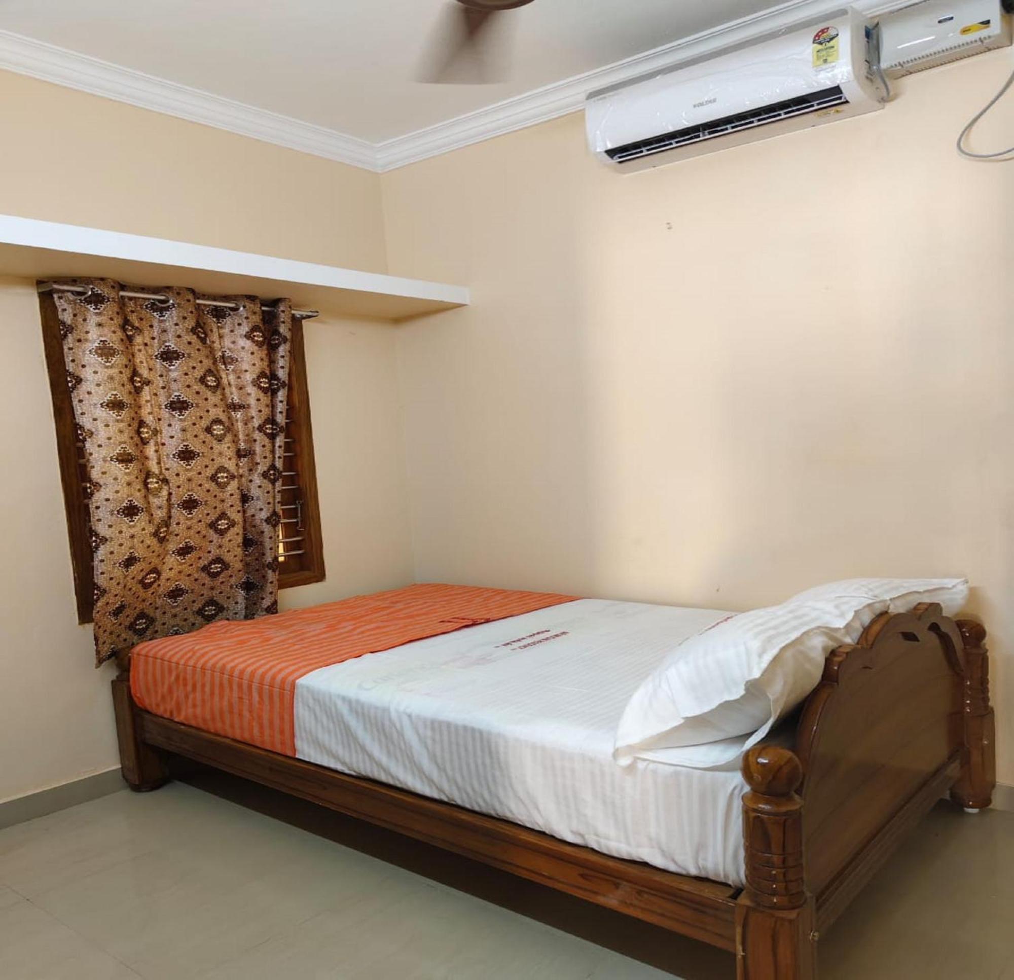 Arumugam Residency Ac Tiruchchendur ภายนอก รูปภาพ