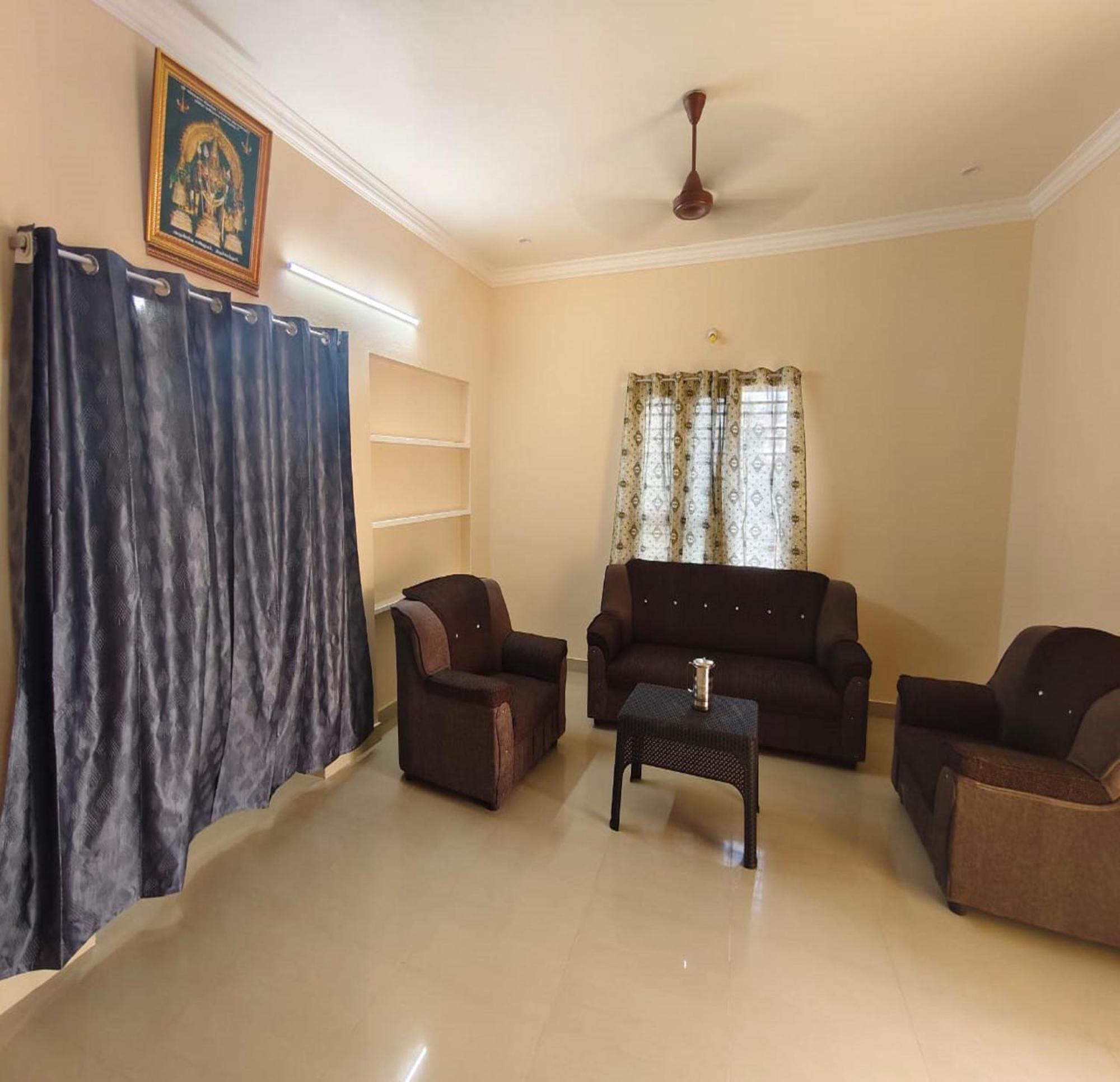 Arumugam Residency Ac Tiruchchendur ภายนอก รูปภาพ