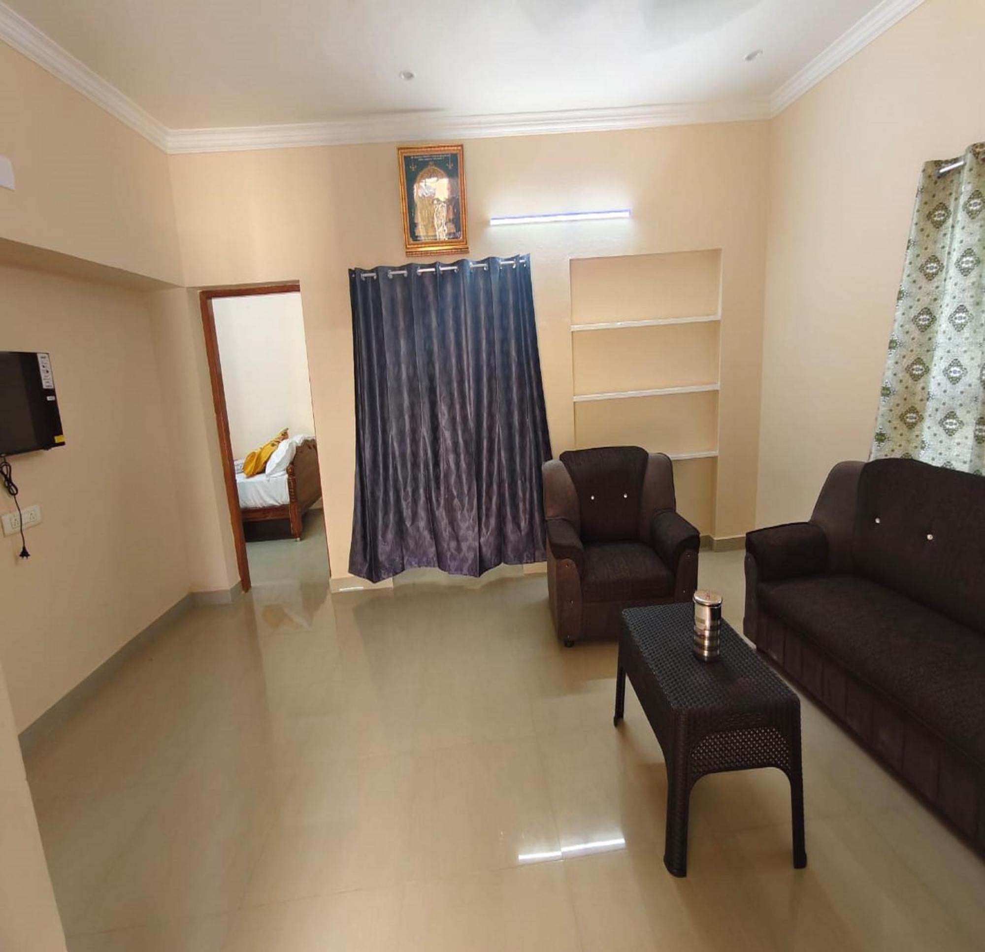 Arumugam Residency Ac Tiruchchendur ภายนอก รูปภาพ